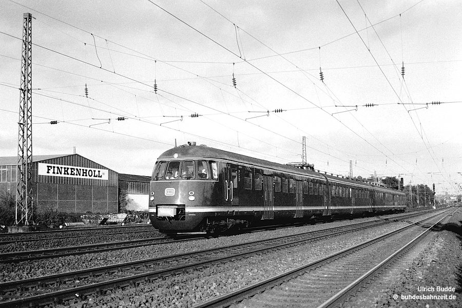 http://www.bundesbahnzeit.de/dso/Bochum 85, Jub Zuege/b26-430_114.jpg